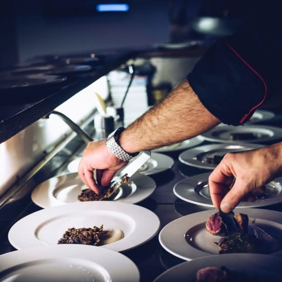 chef-preparing-food-550x550-1